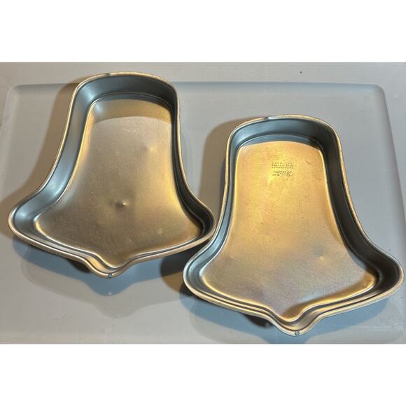 WILTON CAKE PAN BELL/WEDDING/ANNIVERSARY #502-2057 Lot of 2©1971 - Picture 1 of 2